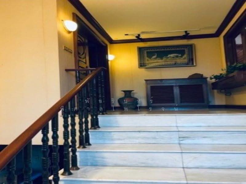6-storey building with land, area of 269 square wa, Sukhumvit 15 (Soi Ruamjai), near BTS Asoke, Bangkok, สุขุมวิท, Khlongtoei Nua, Watthana, Bangkok, , 1,076 sqm, Shophouse For Sale, by พัชรินทร์ พิศาลไพโรจน์, 500599679 - DDproperty.com