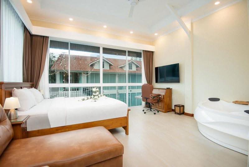 undefined, Chon Buri (Pattaya), Nong Pru, Bang Lamung (Pattaya), Chon Buri (Pattaya), 10+ Bedrooms, 1,000 sqm, Villa For Sale, by Sita Shrestha, 500599810 - DDproperty.com