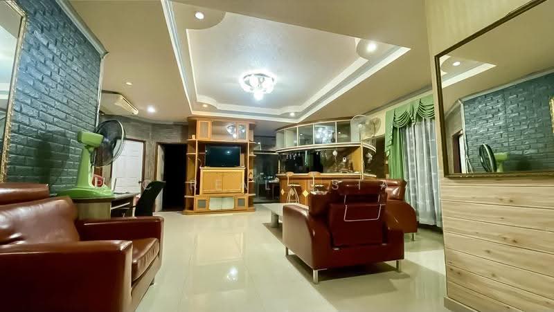 Modern 4 Bedroom House for Sale Noen Plab Wan East Pattaya, Chon Buri (Pattaya), Nong Pru, Bang Lamung (Pattaya), Chon Buri (Pattaya), 4 Bedrooms, 232 sqm, Single Detached House For Sale, by PLC real estate, 500599985 - DDproperty.com