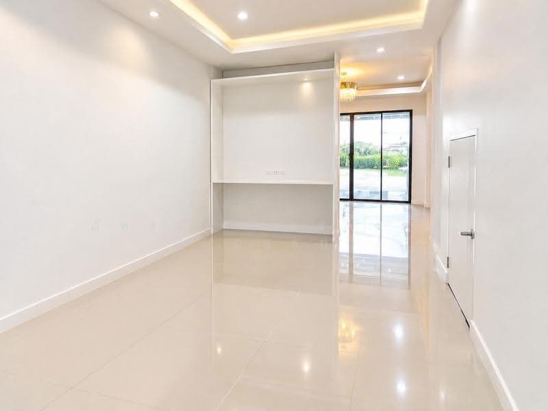 The Pride Rangsit-Klong 3, Pathum Thani, Bang Yitho, Thanyaburi, Pathum Thani, , 72 sqm, Shophouse For Sale, by ภัทรนัน อิศรางกูร ณ อยุธยา, 500600049 - DDproperty.com