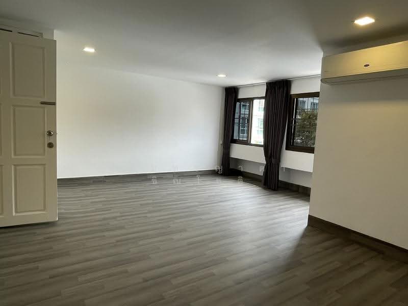 Townhome Pridi Banomyong 41 – Sukhumvit 71, Bangkok, สุขุมวิท 71, Khlong Tan Nua, Watthana, Bangkok, 6 Bedrooms, 200 sqm, Townhouse For Rent, by ปรินทร์ญาดา ชิณโชติ, 500600074 - DDproperty.com