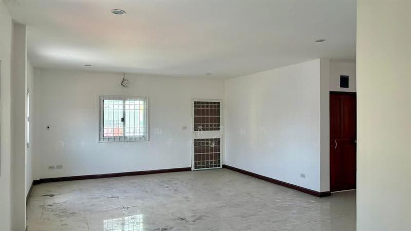 บ้านเดี่ยว 3 ชั้น 96 ตร.ว. บ้านเดี่ยว ซอยลาดพร้าว80 แยก22, กรุงเทพ, ถนนลาดพร้าว, วังทองหลาง, กรุงเทพ, 300 ตร.ม., บ้านเดี่ยว ขาย, โดย คุณ กิริยา วรรณารักษ์ (แอฟ), 500600121 - DDproperty.com