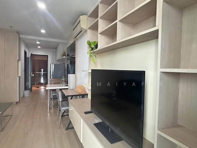 Sky Walk Residences, Bangkok, 1599 Sukhumvit Road, Phra Kanong Nua, Watthana, Bangkok, 1 Bedroom, 37 sqm, Condo For Rent, by Piyawan Maiyapan, 500600157 - DDproperty.com