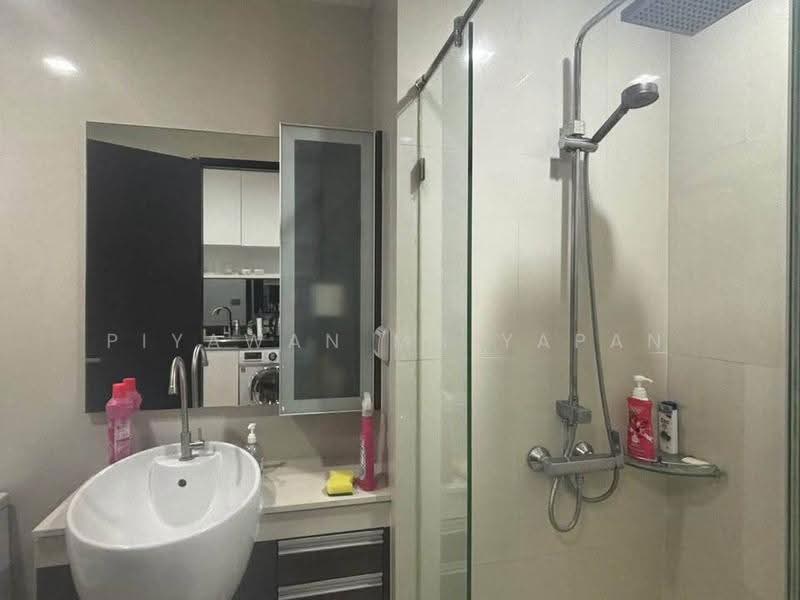 Sky Walk Residences, Bangkok, 1599 Sukhumvit Road, Phra Kanong Nua, Watthana, Bangkok, 1 Bedroom, 37 sqm, Condo For Rent, by Piyawan Maiyapan, 500600157 - DDproperty.com