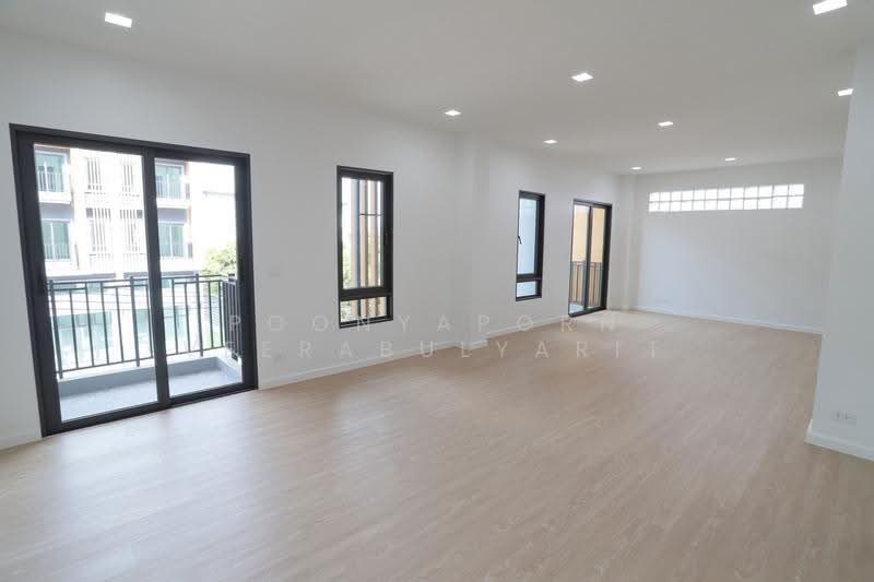 Home Office (Combine Unit) : ซอยวัดปรางค์หลวง, Nonthaburi, วัดปรางค์หลวง, Bang Muang, Bang Yai, Nonthaburi, , 378 sqm, Office Space For Sale, by Poonyaporn Veerabulyarit, 500600242 - DDproperty.com