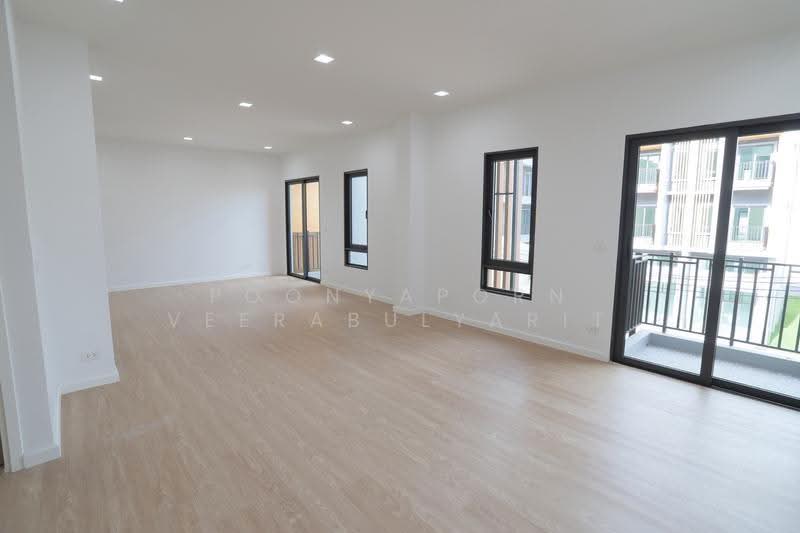Home Office (Combine Unit) : ซอยวัดปรางค์หลวง, Nonthaburi, วัดปรางค์หลวง, Bang Muang, Bang Yai, Nonthaburi, , 378 sqm, Office Space For Sale, by Poonyaporn Veerabulyarit, 500600242 - DDproperty.com