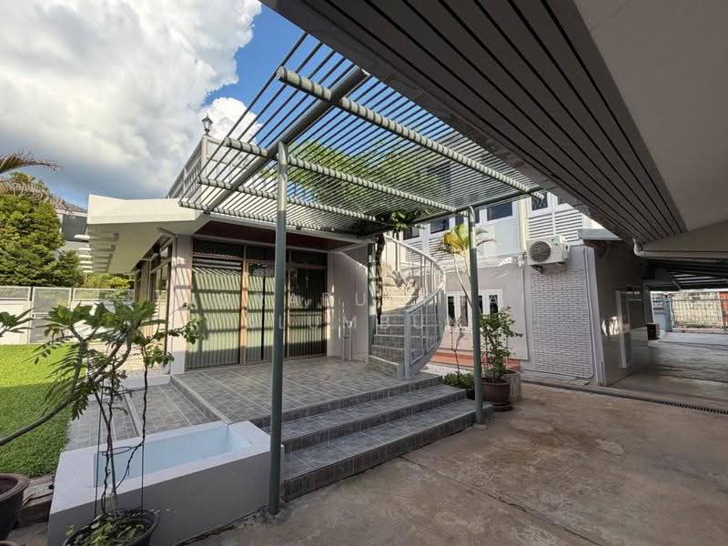 5-BR House, bangkok, Lat Yao, Chatuchak, Bangkok, 5 Bedrooms, 550 sqm, Single Detached House For Rent, by Woraruethai Klumbun, 500600348 - DDproperty.com