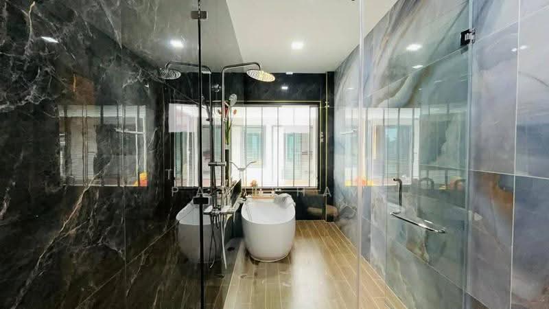 3-BR House, chon-buri, Poong, Bang Lamung (Pattaya), Chon Buri (Pattaya), 3 Bedrooms, 263 sqm, Single Detached House For Sale, by Thitiporn Pawikham, 500600417 - DDproperty.com