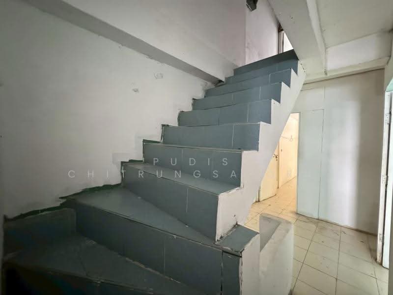 อาคารพาณิชย์ 4 ชั้นให้เช่า สุขุมวิท – พร้อมพงษ์ – ทองหล่อ, กรุงเทพ, คลองตัน, คลองเตย, กรุงเทพ, 196 ตร.ม., ตึกแถว-อาคารพาณิชย์ ให้เช่า, โดย Pudis Chitrungsakorn, 500600639 - DDproperty.com