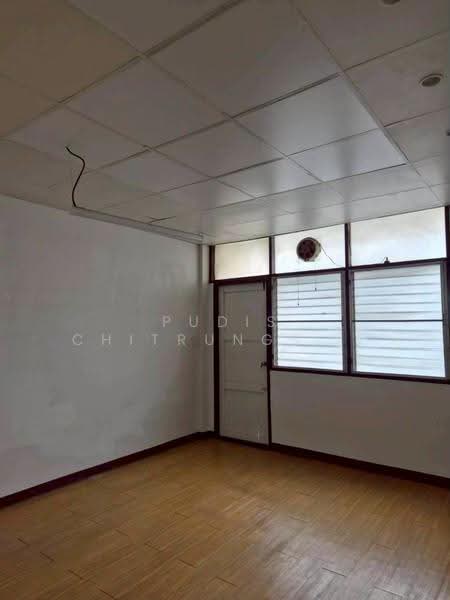 อาคารพาณิชย์ 4 ชั้นให้เช่า พระราม 4 ใกล้โลตัส, กรุงเทพ, คลองตัน, คลองเตย, กรุงเทพ, 224 ตร.ม., ตึกแถว-อาคารพาณิชย์ ให้เช่า, โดย Pudis Chitrungsakorn, 500600684 - DDproperty.com