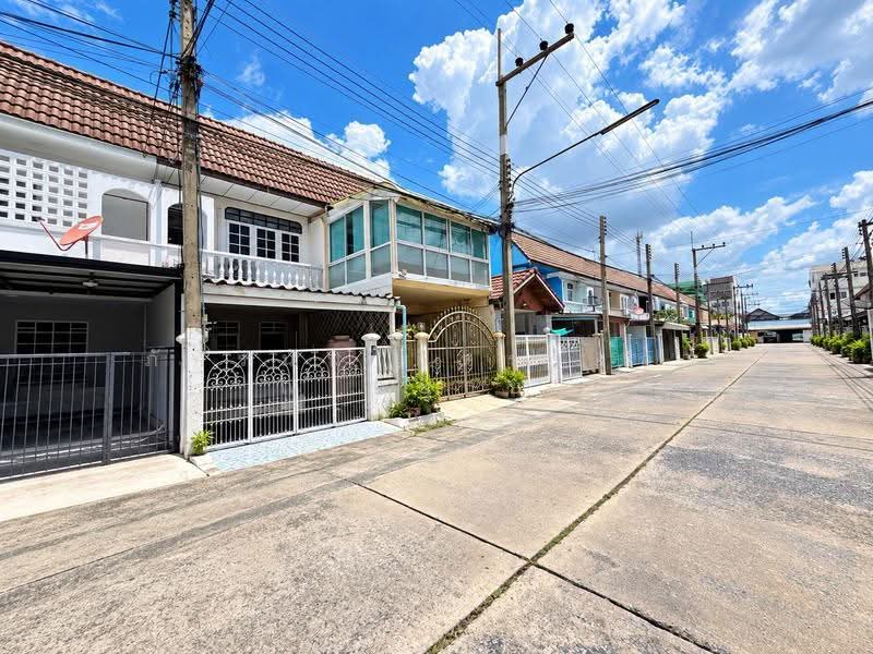 หมู่บ้าน รัตนชัยวิลล่า 3, ปทุมธานี, คูคต, ลำลูกกา, ปทุมธานี, 79 ตร.ม., ทาวน์เฮ้าส์ ขาย, โดย ภัทรนัน อิศรางกูร ณ อยุธยา, 500600777 - DDproperty.com
