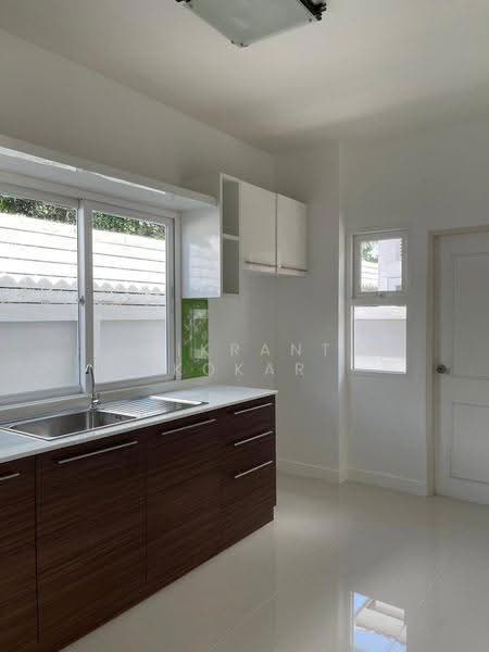 undefined, chon-buri, Khao Mai Kaeo, Bang Lamung (Pattaya), Chon Buri (Pattaya), 3 Bedrooms, 240 sqm, Single Detached House For Sale, by Vikrant Kokar, 500600930 - DDproperty.com