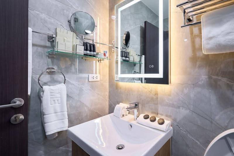 The Base Park East Sukhumvit 77, bangkok, 99 Soi Pridi Banomyong 2, Phra Kanong Nua, Watthana, Bangkok, 1 Bedroom, 31 sqm, Condo For Rent, by Farida Phetnuam, 500601061 - DDproperty.com