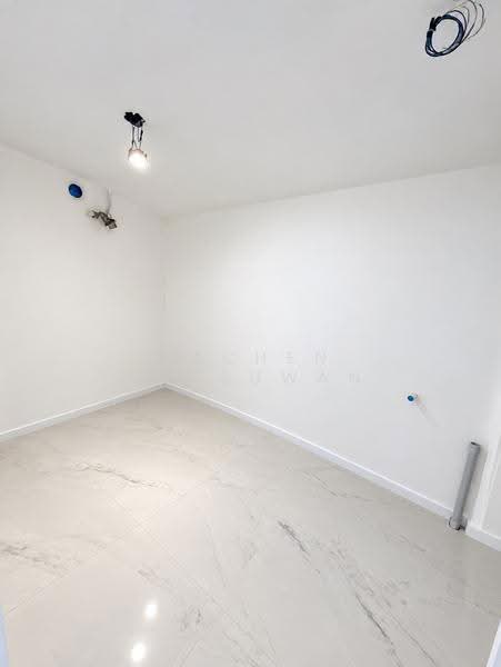 Renovated corner-unit townhouse for sale at a great price – Phakdi Village, Kathu (Soi Namtok Kathu), phuket, Kathu, Phuket, 2 Bedrooms, 72 sqm, Townhouse For Sale, by Rachen Nopsuwan, 500601216 - DDproperty.com