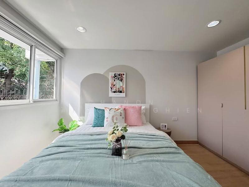 House for Rent Near MRT Huai Khwang, Bangkok, Huai Khwang, Bangkok, 5 Bedrooms, 420 sqm, Single Detached House For Rent, by Chanon Phangchienghien, 500601420 - DDproperty.com