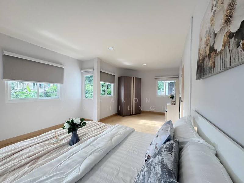 House for Rent Near MRT Huai Khwang, Bangkok, Huai Khwang, Bangkok, 5 Bedrooms, 420 sqm, Single Detached House For Rent, by Chanon Phangchienghien, 500601420 - DDproperty.com