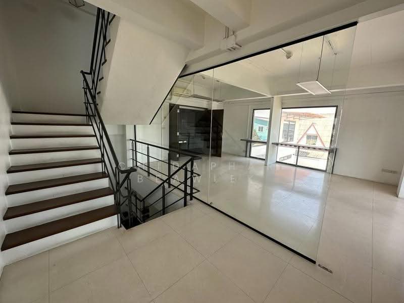 Office and Warehouse Sukhumvit 101, Bangkok, Bang Chak, Phra Khanong, Bangkok, , 1,000 sqm, Office Space For Sale, by Chidaphar Beawlek, 500601520 - DDproperty.com