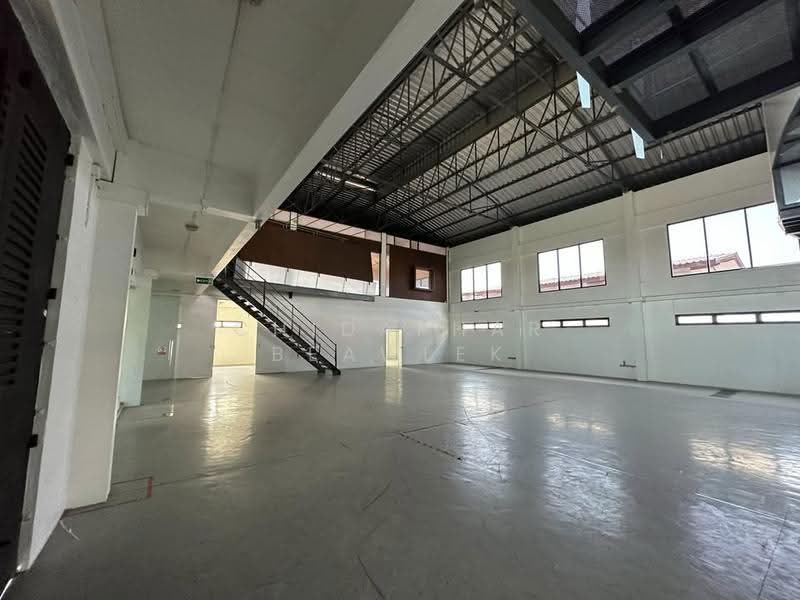 Office and Warehouse Sukhumvit 101, Bangkok, Bang Chak, Phra Khanong, Bangkok, , 1,000 sqm, Office Space For Sale, by Chidaphar Beawlek, 500601520 - DDproperty.com