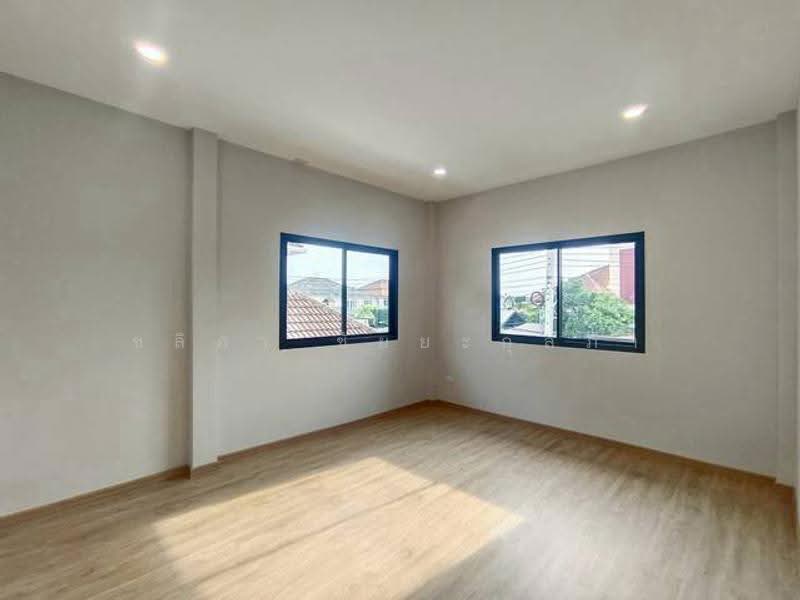 หมู่บ้านประดับดาว 1-4, nonthaburi, Tha It, Pak Kret, Nonthaburi, 4 Bedrooms, 350 sqm, Single Detached House For Sale, by ชลิภา ชัยยะกุลภา, 500601744 - DDproperty.com