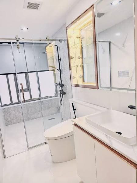Klass Silom, Bangkok, 52 Silom Road, Silom, Bang Rak, Bangkok, 1 Bedroom, 51 sqm, Condo For Sale, by Chanon Phangchienghien, 500601846 - DDproperty.com