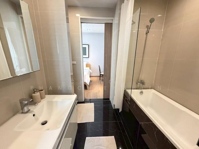 Park Origin Phrom Phong (Park 24), Bangkok, 68 Soi Sukhumvit 24, Khong Tan, Khlong Toei, Bangkok, 2 Bedrooms, 55 sqm, Condo For Sale, by Chanon Phangchienghien, 500601902 - DDproperty.com