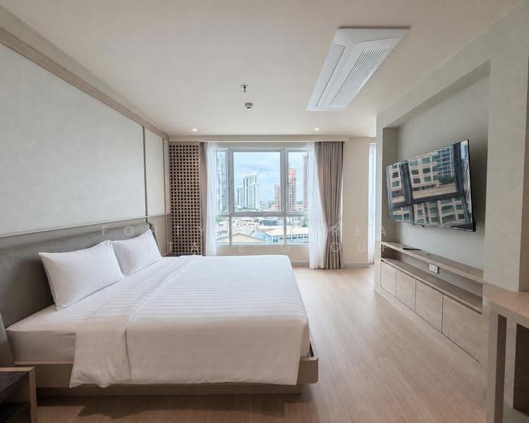 Service Apartment 3 นอน+ห้อง Family + ห้องเมด 310 sqm., Bangkok, Khlong Toei, Bangkok, 3 Bedrooms, 310 sqm, Villa For Rent, by Forty-Six Real Estate Group, 500602035 - DDproperty.com