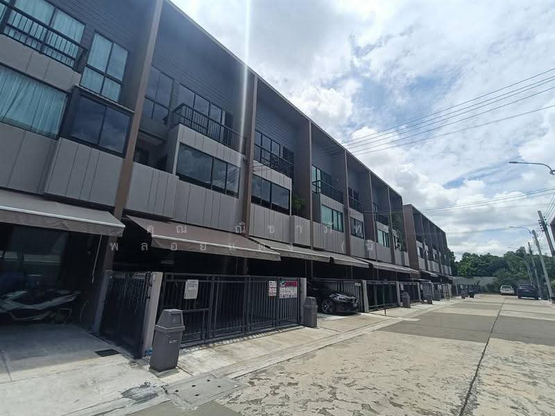 Baan Klang Muang Ladprao-Serithai : บ้านกลางเมือง ลาดพร้าว-เสรีไทย, กรุงเทพ, 8-2 ซอยเสรีไทย 52, คันนายาว, กรุงเทพ, 170 ตร.ม., ทาวน์เฮ้าส์ ขาย, โดย คุณ ณิชาภัทร พลอยแดง (นิว), 500602194 - DDproperty.com