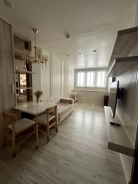 XT Huaikhwang, Bangkok, 244 Ratchadaphisek Road, Huai Khwang, Bangkok, 1 Bedroom, 35 sqm, Condo For Rent, by Vinai Wattana, 500602275 - DDproperty.com
