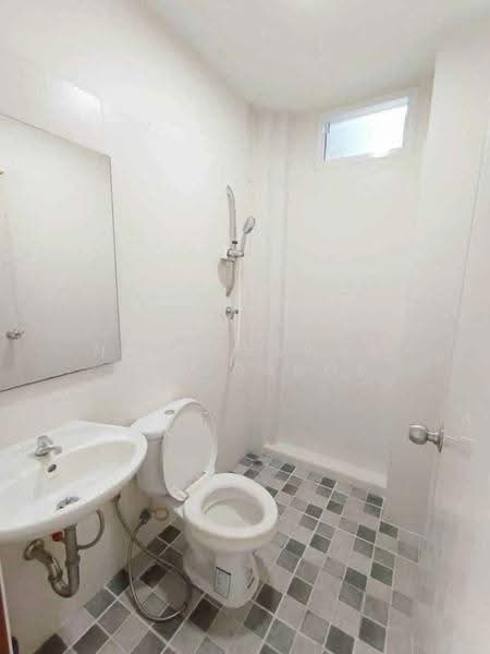 4-BR Townhouse, bangkok, Chatuchak, Bangkok, 4 Bedrooms, 140 sqm, Townhouse For Rent, by Napatsawan Tamjorhor, 500602278 - DDproperty.com