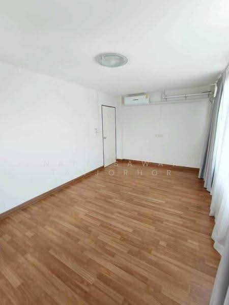 4-BR Townhouse, bangkok, Chatuchak, Bangkok, 4 Bedrooms, 140 sqm, Townhouse For Rent, by Napatsawan Tamjorhor, 500602278 - DDproperty.com