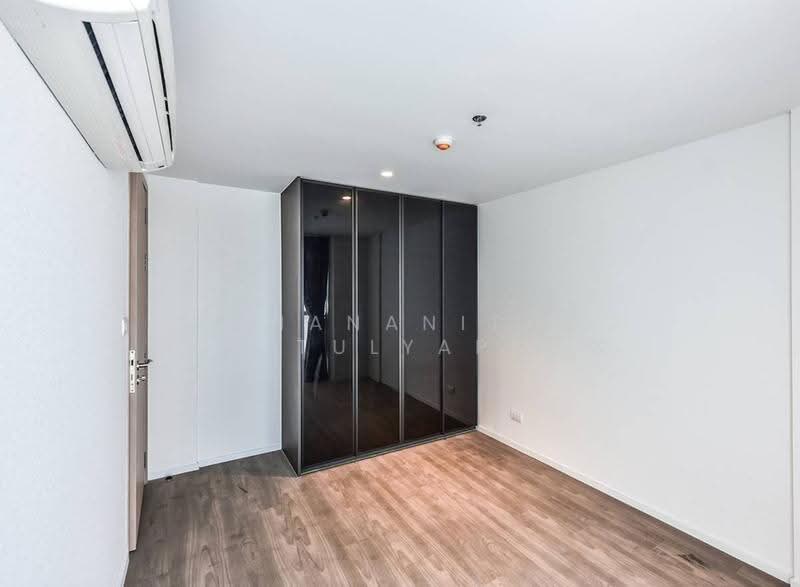 The Lofts Silom, bangkok, Pramuan Road, Silom, Bang Rak, Bangkok, 2 Bedrooms, 70 sqm, Condo For Rent, by Thananith Ittitulyapong, 500602351 - DDproperty.com