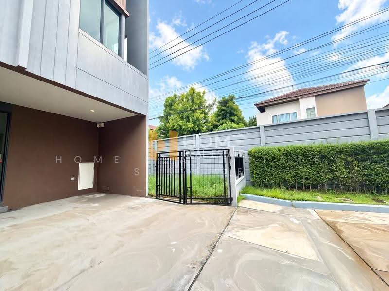 Baan Klang Muang Suksawat-Rama 3, Bangkok, Pracha Uthit 60 Alley, Thung Khru, Bangkok, 3 Bedrooms, 143 sqm, Townhouse For Sale, by HOME Real Estate Service, 500602496 - DDproperty.com