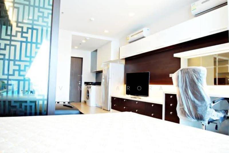Sky Walk Residences, Bangkok, 1599 Sukhumvit Road, Phra Kanong Nua, Watthana, Bangkok, 1 Bedroom, 40 sqm, Condo For Rent, by Vinit Arora, 500602523 - DDproperty.com