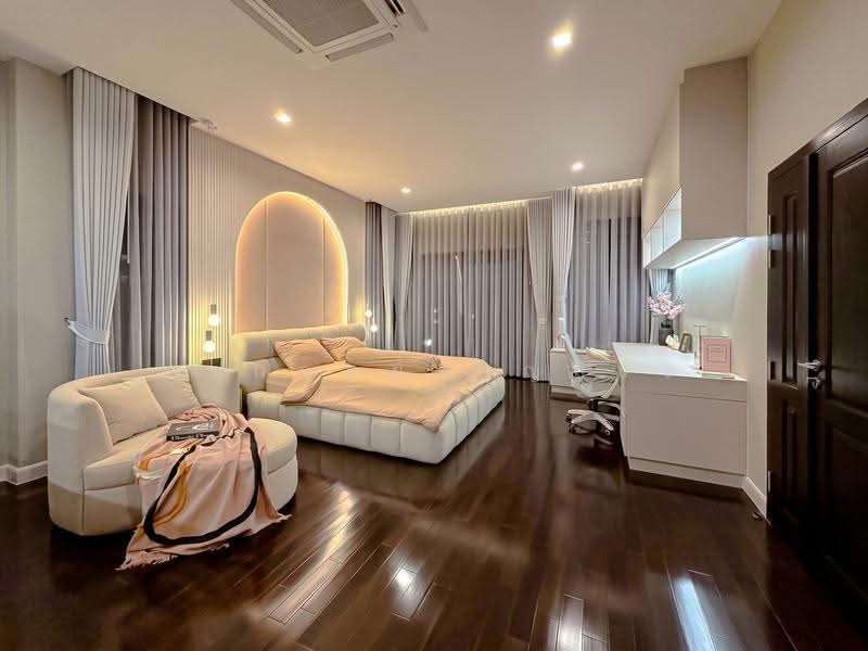 Grand Bangkok Boulevard Krungthepkritha, Bangkok, Srinakarin-Romklao Road, Khlong Sam Prawet, Lat Krabang, Bangkok, 5 Bedrooms, 604 sqm, Single Detached House For Sale, by กรกฤตย์ บุญสระ, 500602549 - DDproperty.com