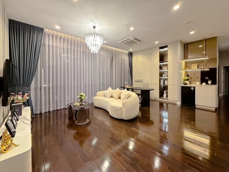 Grand Bangkok Boulevard Krungthepkritha, Bangkok, Srinakarin-Romklao Road, Khlong Sam Prawet, Lat Krabang, Bangkok, 5 Bedrooms, 604 sqm, Single Detached House For Sale, by กรกฤตย์ บุญสระ, 500602549 - DDproperty.com