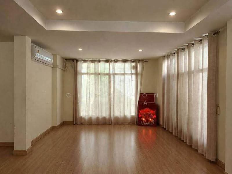 บ้าน 4-ห้องนอน, กรุงเทพ, ดอกไม้, ประเวศ, กรุงเทพ, 220 ตร.ม., บ้านเดี่ยว ขาย, โดย Chatuphon Mochida, 500602672 - DDproperty.com