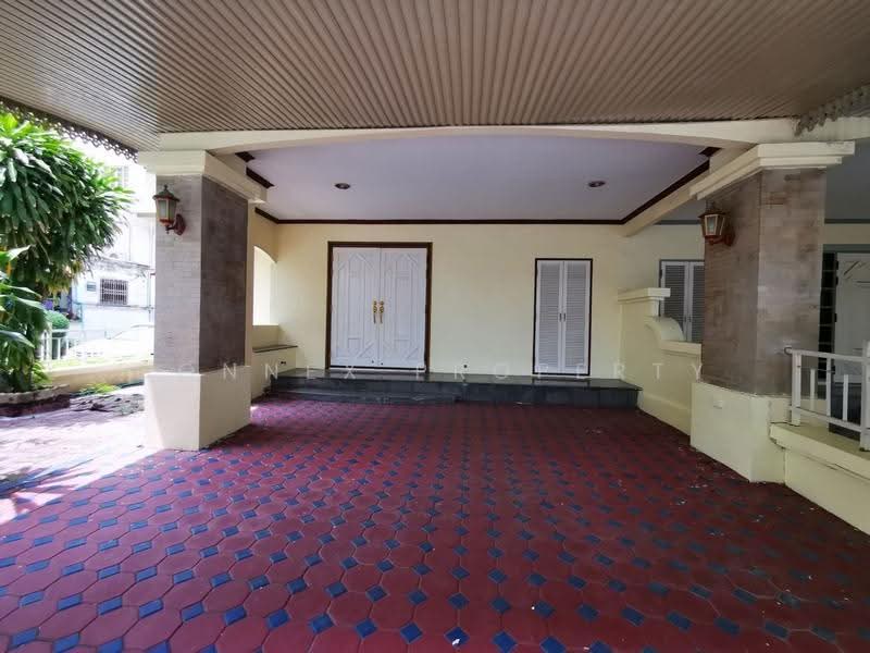 Baan Tharinee Pinklao Village, bangkok, Taling Chan, Bangkok, 4 Bedrooms, 290 sqm, Single Detached House For Sale, by Connex Property, 500602707 - DDproperty.com