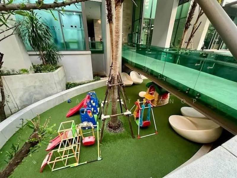 Rhythm Sukhumvit 42, Bangkok, Soi Sukhumvit 42, Sukhumvit Road, Phra Kanong, Khlong Toei, Bangkok, 1 Bedroom, 45 sqm, Condo For Rent, by Kanyapuk Tinanop, 500603121 - DDproperty.com