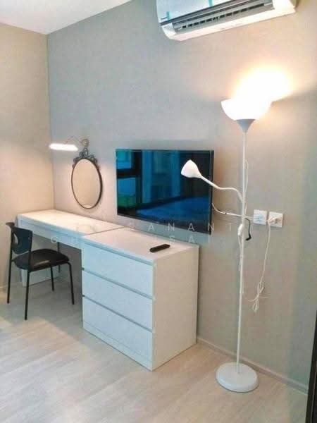 Life Asoke, Bangkok, Asoke-Dindang Road, Bang Kapi, Huai Khwang, Bangkok, 1 Bedroom, 30 sqm, Condo For Rent, by Teeranant Chonwisaikajon, 500603347 - DDproperty.com
