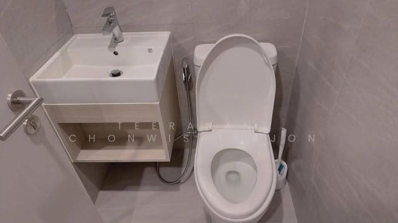 Reference Sathorn-Wongwianyai, Bangkok, Krung Thonburi 2 Alley, Bang Lam Phu Lang, Khlong San, Bangkok, Studio, 26 sqm, Condo For Rent, by Teeranant Chonwisaikajon, 500603359 - DDproperty.com