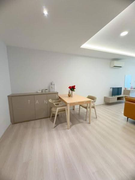 Vtara Sukhumvit 36, Bangkok, 118 Soi Saen Sabai, Phra Kanong, Khlong Toei, Bangkok, 1 Bedroom, 36 sqm, Condo For Sale, by Nat Tantirapan, 500603440 - DDproperty.com