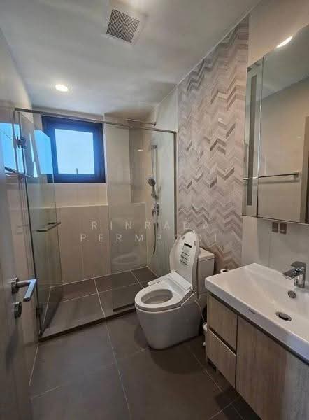 Oka Haus Sukhumvit 36, Bangkok, 3399 Rama 4 Road, Khong Tan, Khlong Toei, Bangkok, 2 Bedrooms, 41 sqm, Condo For Rent, by Rinrada Permpool, 500603578 - DDproperty.com