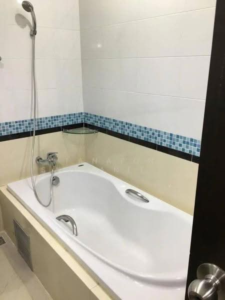 Citi Smart Sukhumvit 18, Bangkok, 366 Soi Sukhumvit 18, Sukhumvit Road, Khlong Toei, Bangkok, 2 Bedrooms, 88 sqm, Condo For Rent, by Tanapon Saowaneeyakorn, 500604093 - DDproperty.com