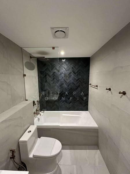 Richmond Palace, Bangkok, Soi Sukhumvit 43 Sukhumvit Road, Khlong Tan Nua, Watthana, Bangkok, 3 Bedrooms, 163 sqm, Condo For Rent, by Jettapat Jaroonpipatkun, 500604132 - DDproperty.com