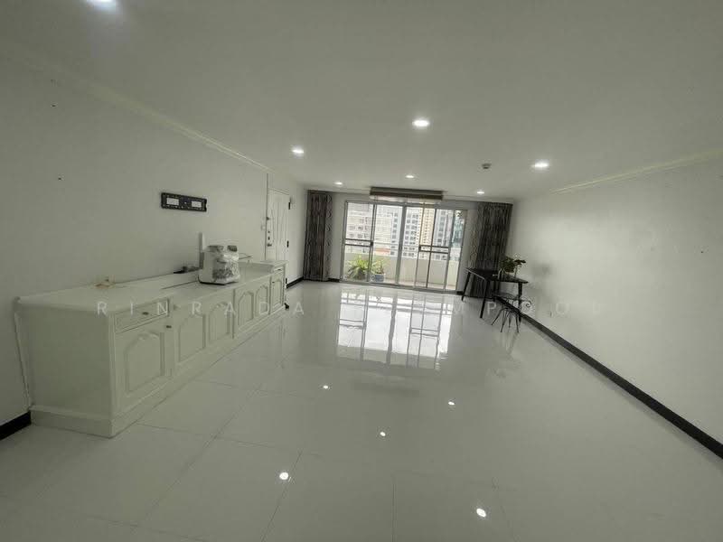 Regent on the Park 1, Bangkok, Soi Sukhumvit 26, Khong Tan, Khlong Toei, Bangkok, 3 Bedrooms, 250 sqm, Condo For Rent, by Rinrada Permpool, 500604136 - DDproperty.com