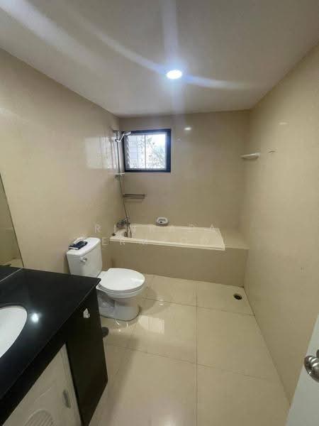 Regent on the Park 1, Bangkok, Soi Sukhumvit 26, Khong Tan, Khlong Toei, Bangkok, 3 Bedrooms, 250 sqm, Condo For Rent, by Rinrada Permpool, 500604136 - DDproperty.com