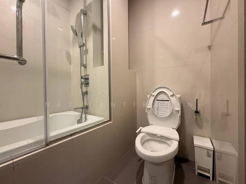 Oka Haus Sukhumvit 36, Bangkok, 3399 Rama 4 Road, Khong Tan, Khlong Toei, Bangkok, 1 Bedroom, 34 sqm, Condo For Rent, by Nat Tantirapan, 500604167 - DDproperty.com