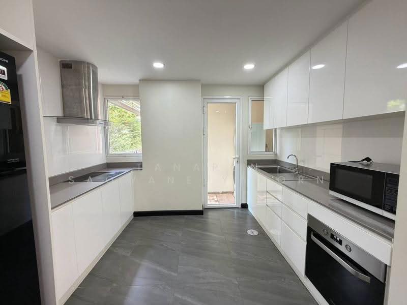 The Avenue Sukumvit 61, Bangkok, Sukhumvit 61, Khlong Tan Nua, Watthana, Bangkok, 3 Bedrooms, 198 sqm, Condo For Rent, by Tanapon Saowaneeyakorn, 500604285 - DDproperty.com