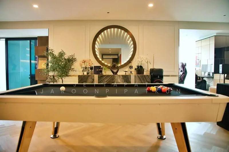 Fifty Fifth Tower, Bangkok, 84 Soi Sukhumvit 55, Sukhumvit Road, Khlong Tan Nua, Watthana, Bangkok, 4 Bedrooms, 275 sqm, Condo For Sale, by Jettapat Jaroonpipatkun, 500604392 - DDproperty.com