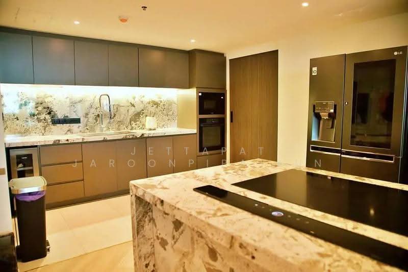 Fifty Fifth Tower, Bangkok, 84 Soi Sukhumvit 55, Sukhumvit Road, Khlong Tan Nua, Watthana, Bangkok, 4 Bedrooms, 275 sqm, Condo For Sale, by Jettapat Jaroonpipatkun, 500604392 - DDproperty.com